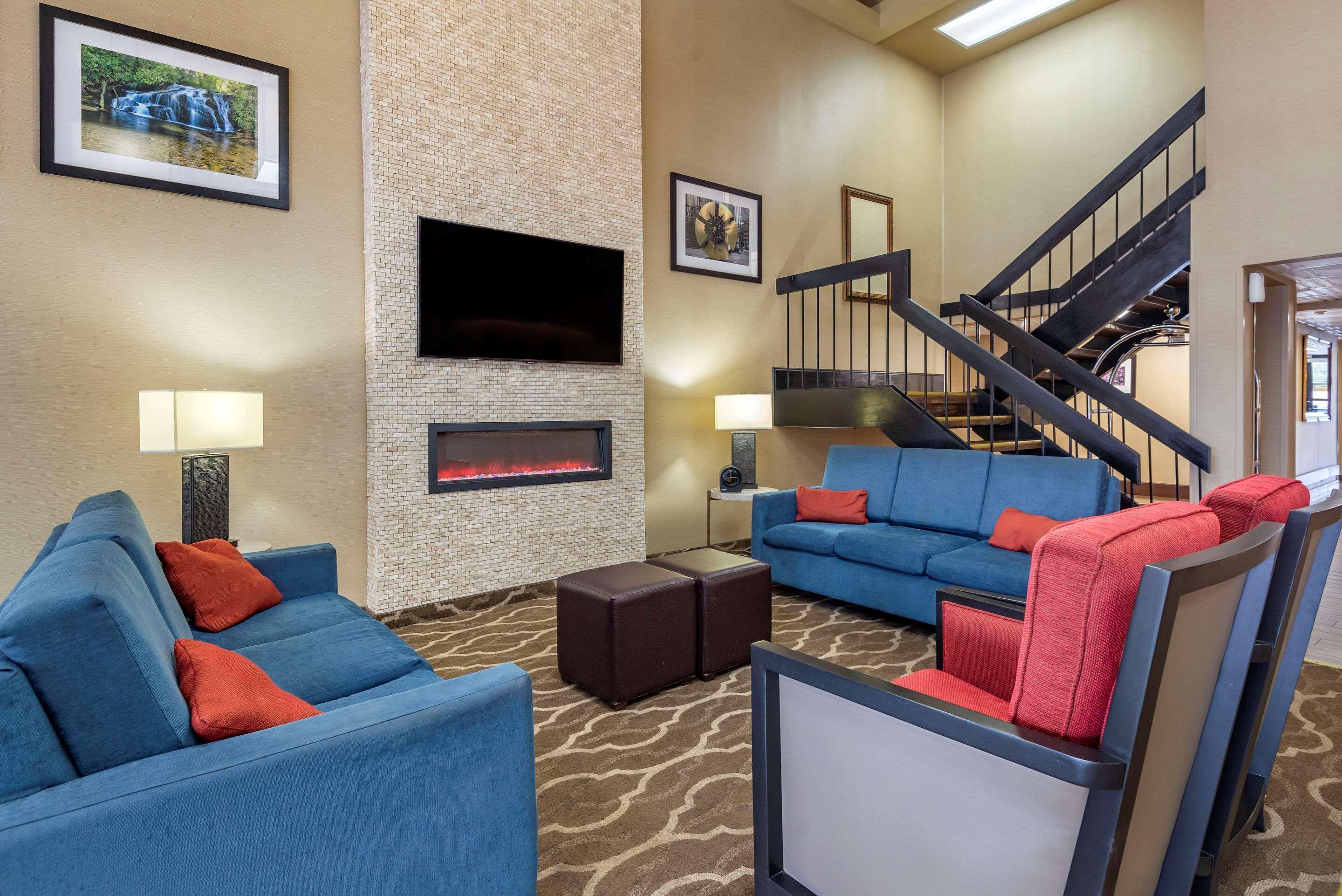 Comfort / Charlotte Hotel 3*